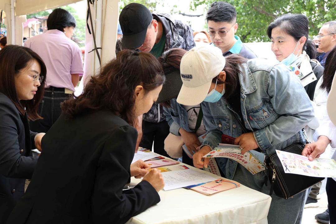 青岛市总工会开展职工心理健康服务阵地启用5周年暨“心悦惠”品牌市集活动 - 图7