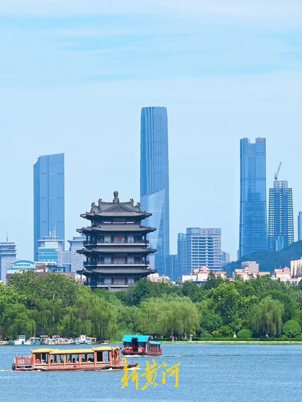 泉城蓝刷屏 大明湖远眺济南CBD太治愈 - 图3