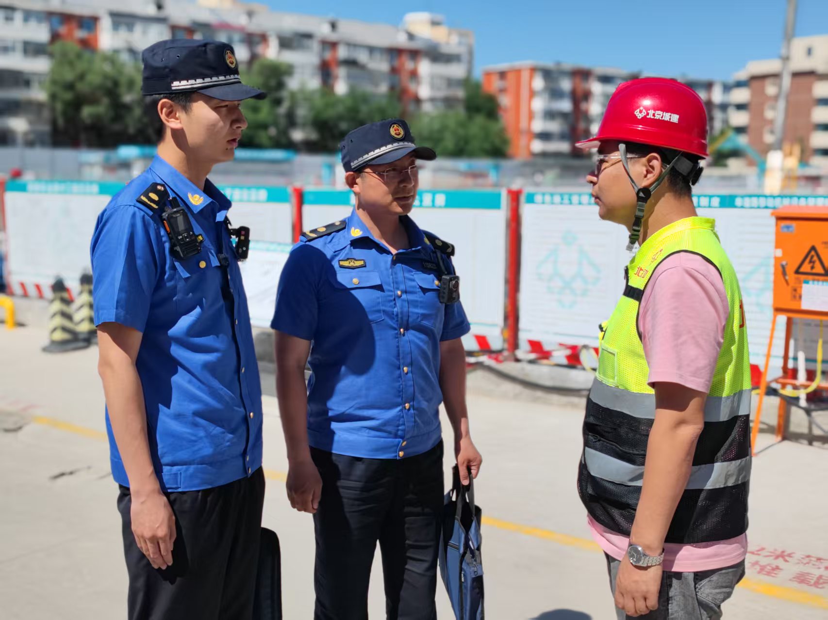 北京海淀城管开展“静心2026” 中高考服务保障工作 - 图1