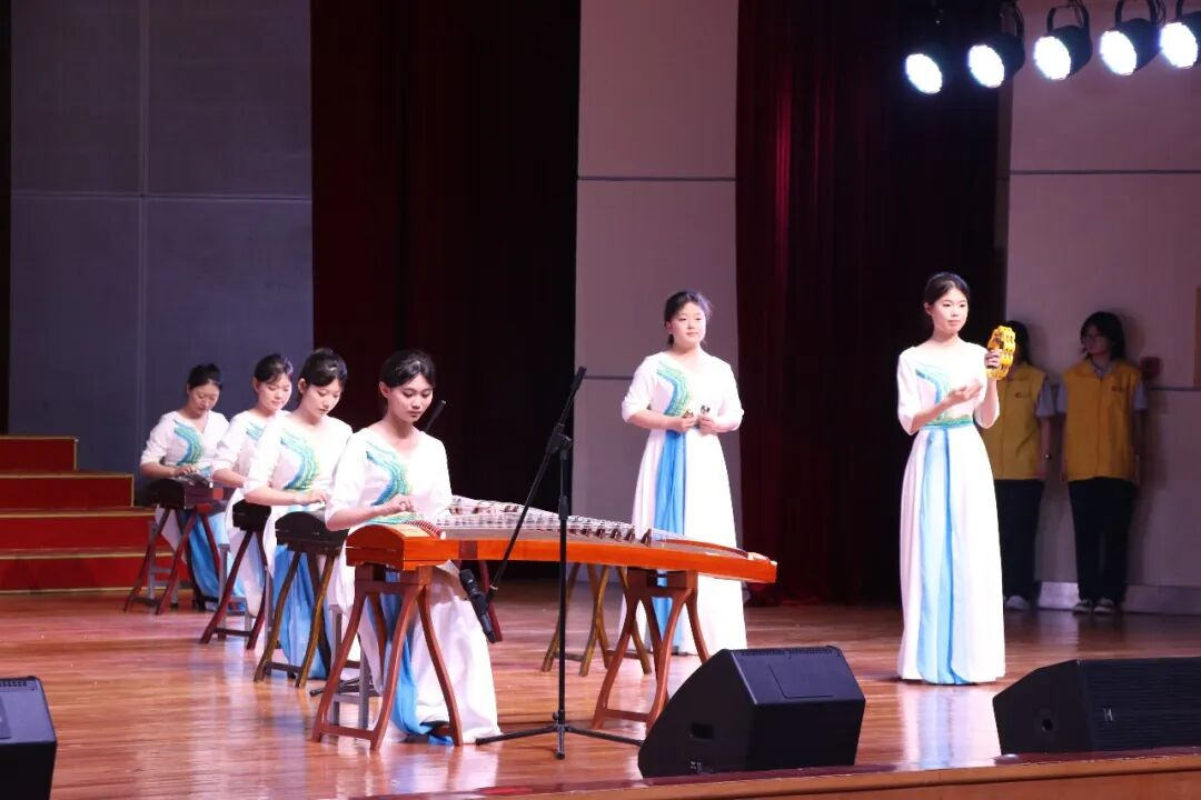 黄河科技学院附属中学第十七届校园文化艺术节华彩启幕 - 图11
