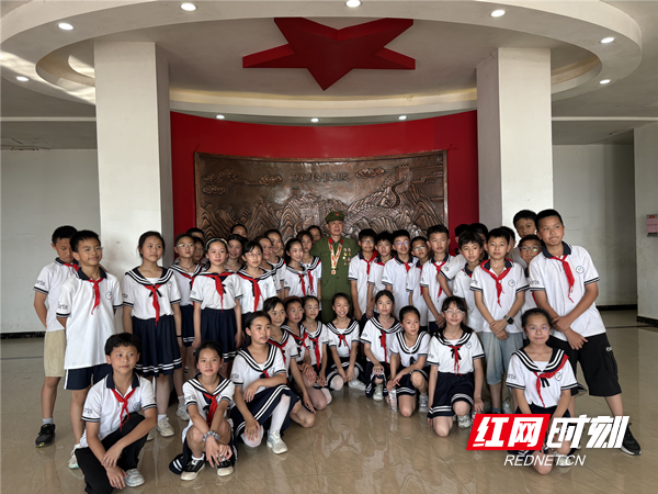 童心向军 筑梦国防——宁远县莲花小学学生参加县人武部“六一”儿童节国防教育活动 - 图3