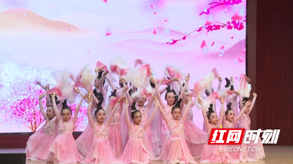 临武县举办第二十三届中小学（幼儿园）艺术节 - 图2