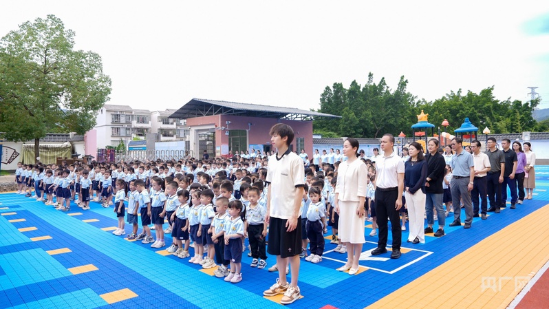 乡村儿童公益操场落地广州从化 林高远现场开讲“冠军课” - 图1