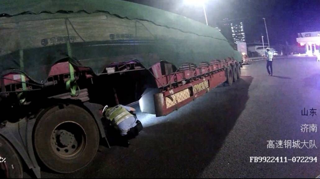 “飞机轮”安在货车身 “小聪明”隐藏“大隐患” - 图1