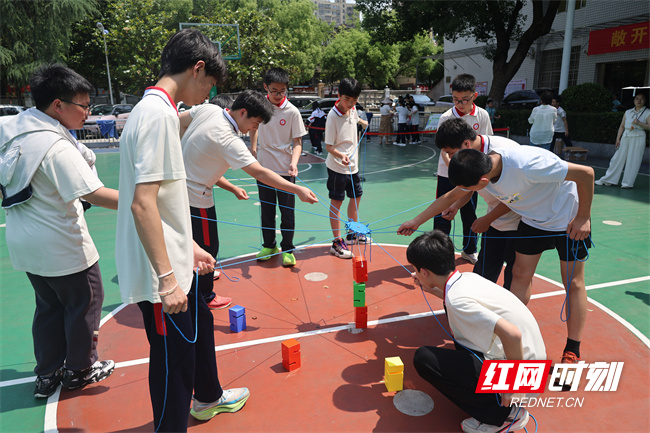娄底一中附属实验学校举行5•25心理健康游园会 - 图1
