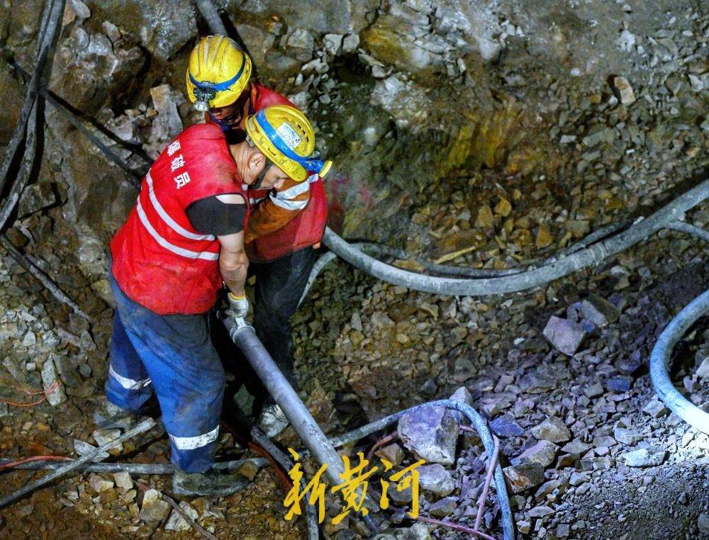 潍宿高铁青岛连接线前台山隧道顺利贯通 - 图8
