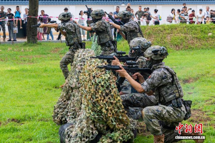 广西桂林：童心暖军营 同心筑强军 - 图3