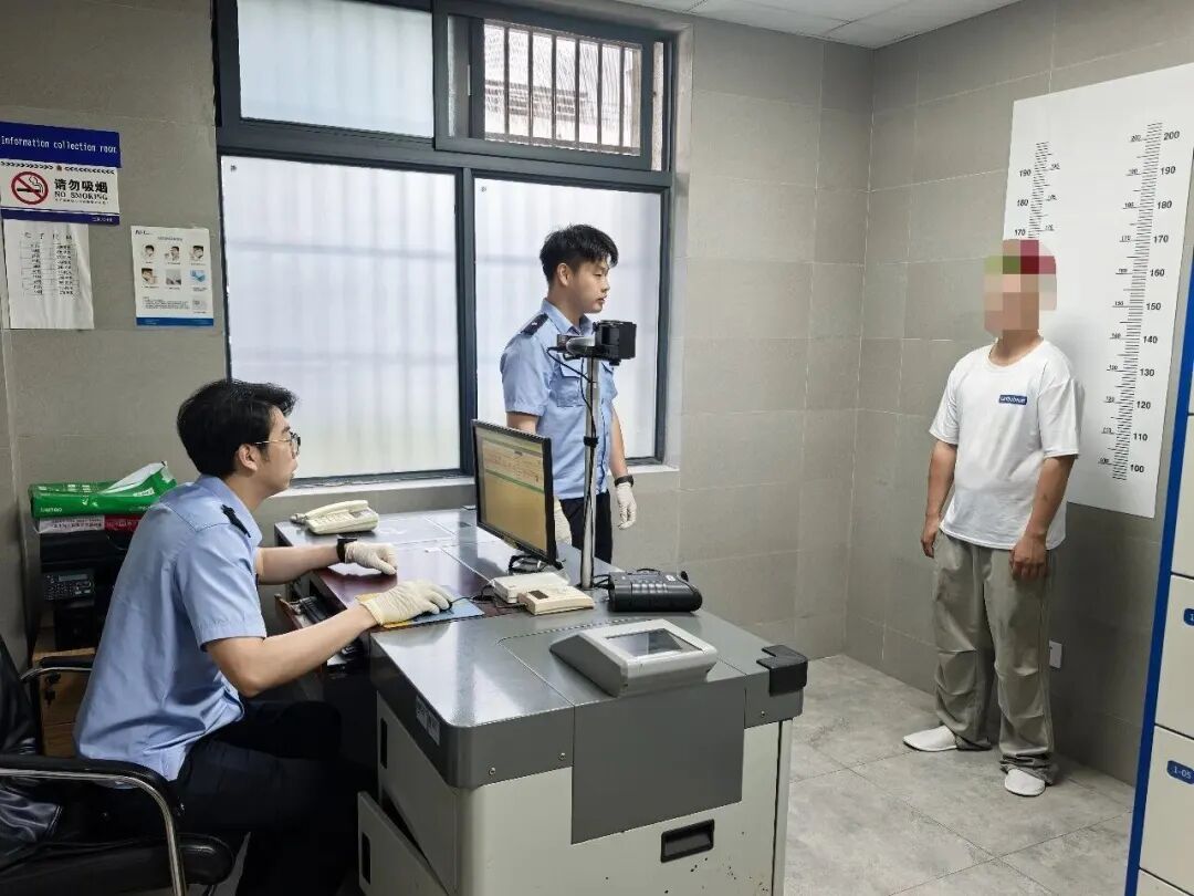 杭州一“吃播”要求店家“免费送啤酒”被拒后，拒付餐费，不满警方调解还直播诬陷现场民警，已被行政处罚 - 图3