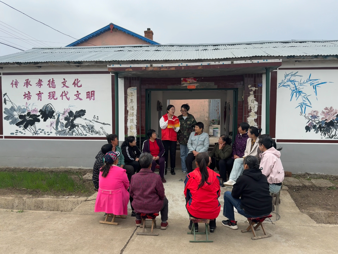 孙吴县西兴乡：文明润乡“新风尚”西兴聚力“美家园” - 图1