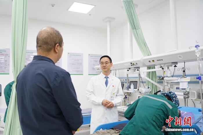 广东医疗援疆专家：薪火传承夯实受援地医疗根基 守护边疆万家安康 - 图3