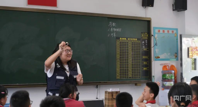 从拍手童谣到非遗手作 昆明把禁毒教育融入孩子成长日常 - 图3