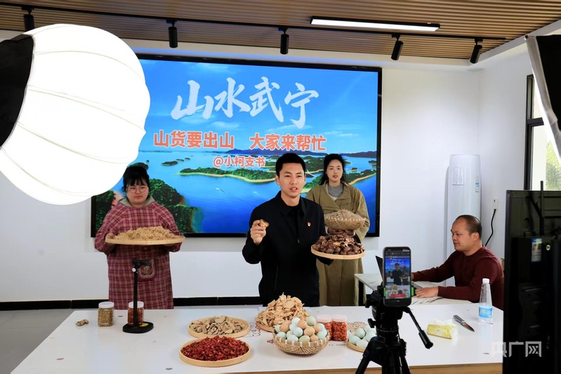 戎耀赣鄱 基层建功 - 图1