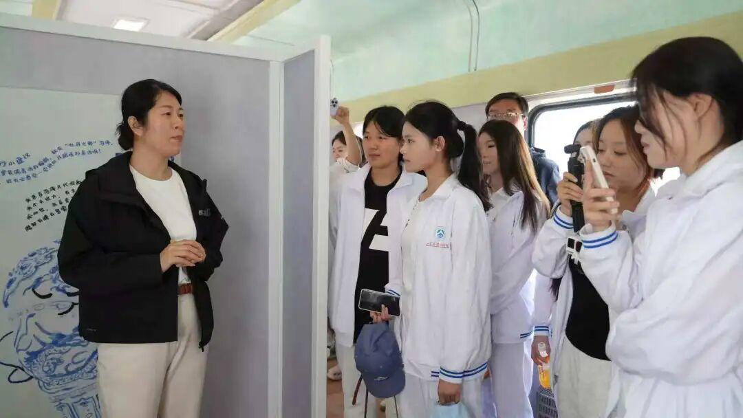国内旅游院校首创！山东旅游职业学院绘制AI时代30个专业“能力导航图” - 图2