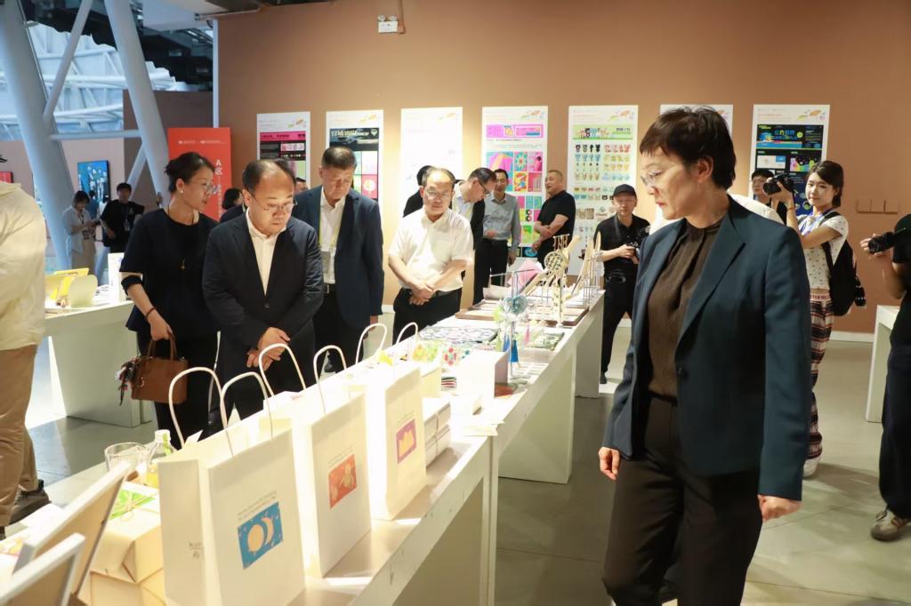 山东工艺美术学院2026设计艺术博览会启幕，校园开放周持续至6月1日 - 图2