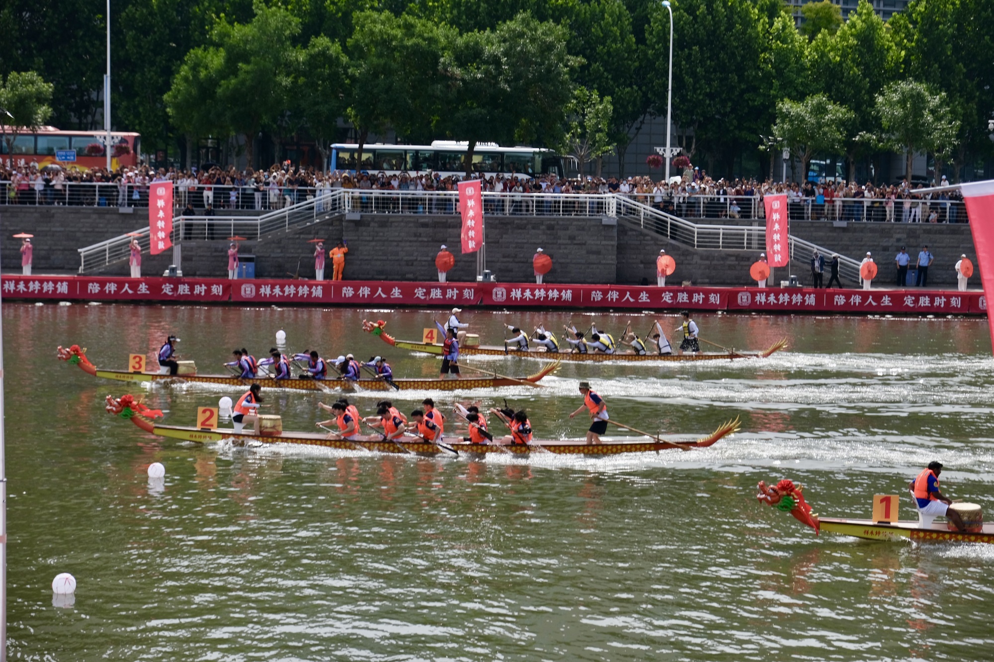 2026年京津冀大学生海河龙舟邀请赛暨2026天津海河龙舟系列赛圆满落幕 - 图2
